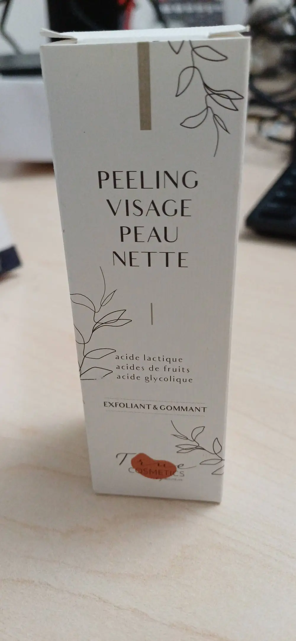 TRUE COSMETICS - Peeling visage peau nette