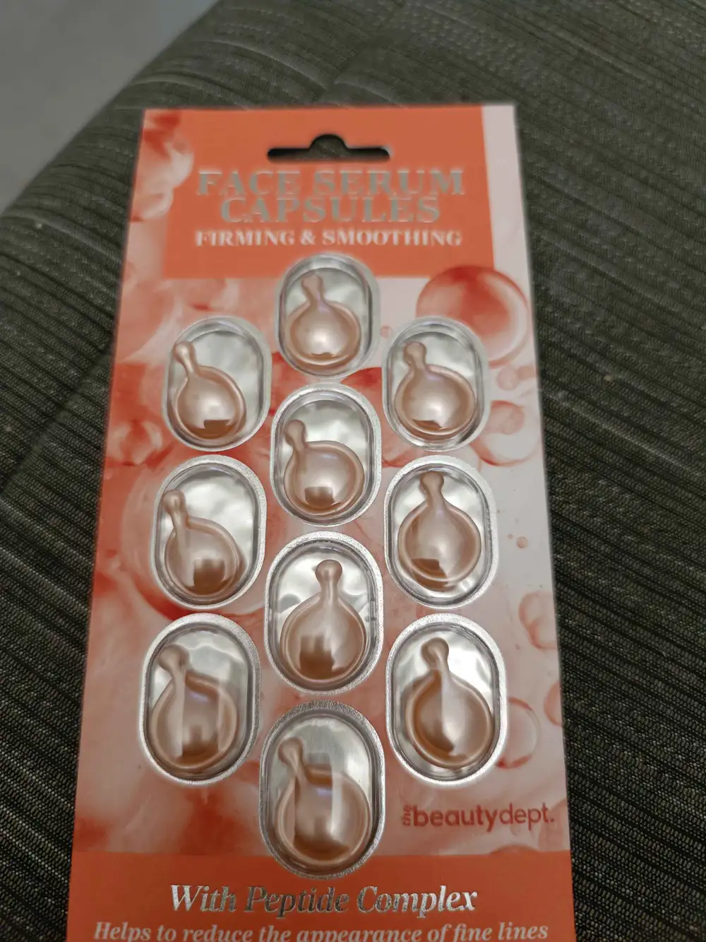 THE BEAUTY DEPT - Face serum capsules 