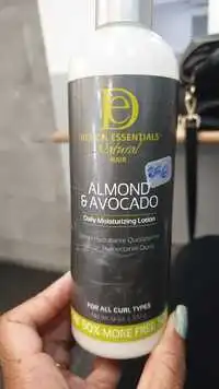 DESIGN ESSENTIALS - Almond & avocado - Lotion hydratante quaotienne