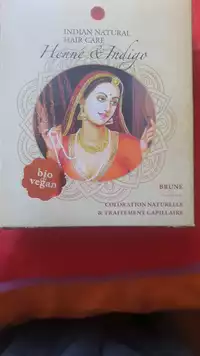 INDIAN NATURAL HAIR CARE - Henné & indigo - Coloration naturelle & traitement capillaire