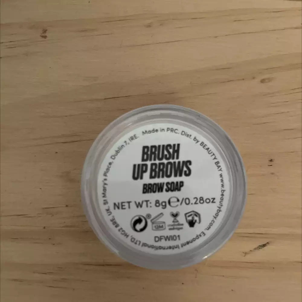BEAUTY BAY - Brushing up brows soap