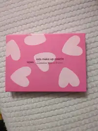 HEMA - Kids make up palette - Eyeshadow, lipgloss & blush