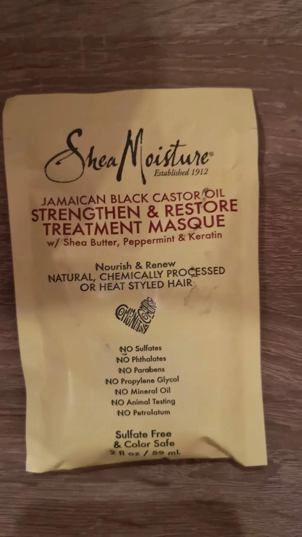 SHEA MOISTURE - Strengthen & restore - Treatment masque