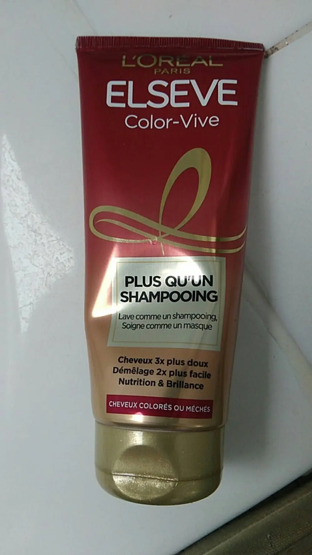 L'ORÉAL - Elsève color-vive - Plus qu'un shampooing