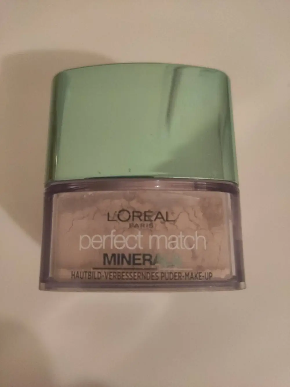 L'ORÉAL PARIS - Perfect match - Hautbild-verbesserndes puder-make-up