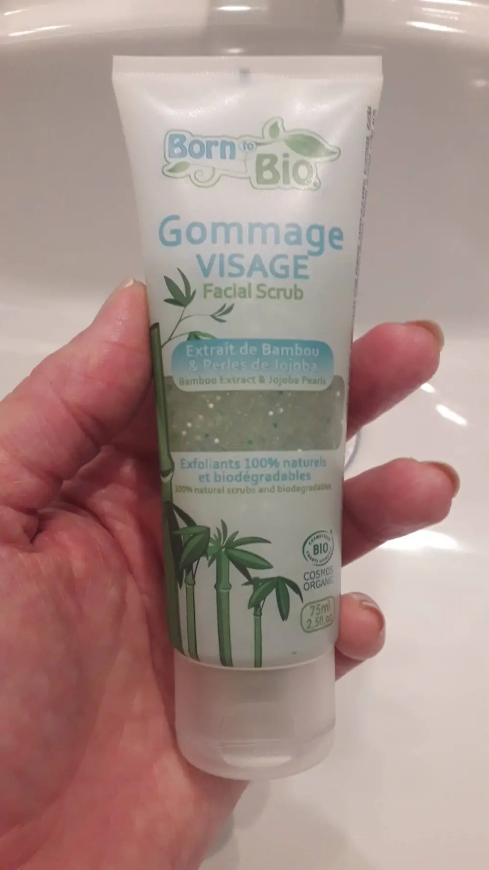 BORN TO BIO - Gommage visage extrait de bambou & Perles de Jojoba