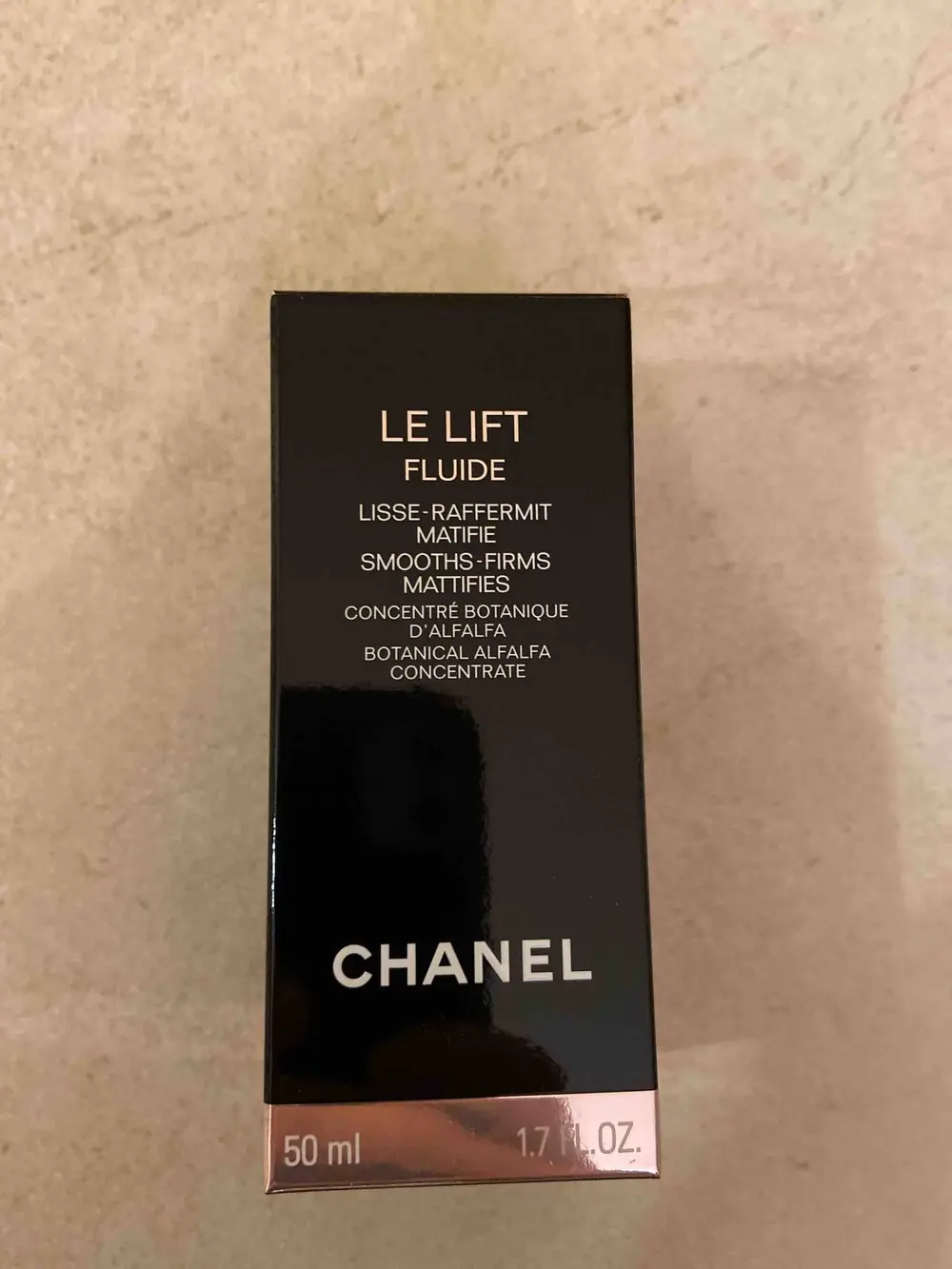 CHANEL - Le lift fluide - Lisse-raffermit matifie