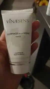 VINAESENS - Gommage de la vigne visage