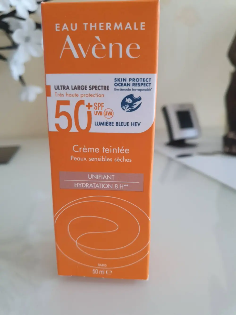 AVÈNE - Eau thermale - Crème teintée SPF 50+