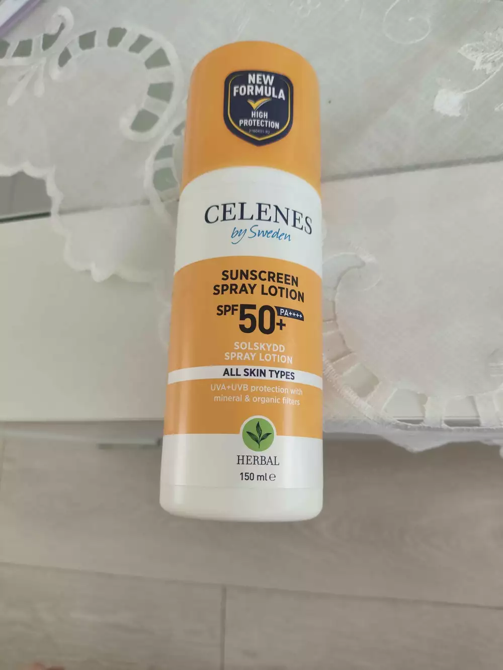 CELENES - Sunscreen spray lotion SPF 50 +