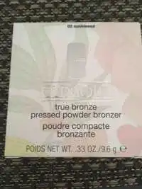 CLINIQUE - Poudre compacte bronzante 02 sunkissed