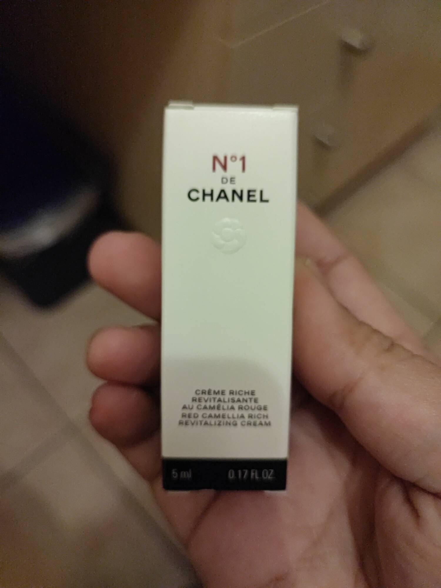 CHANEL - N° 1 de Chanel - Crème riche revitalisante au camélia rouge