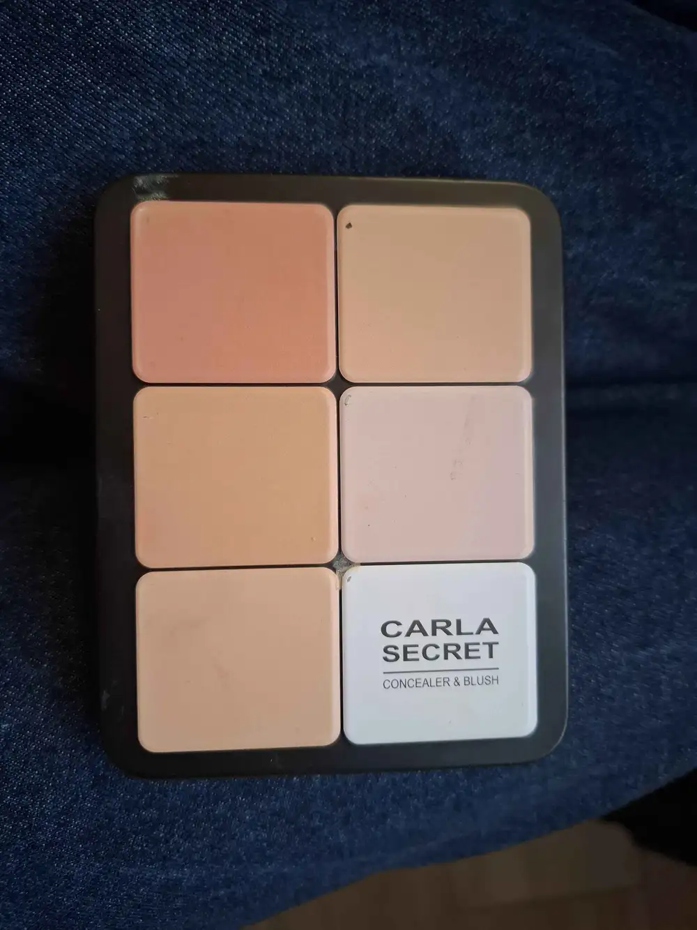 CARLA SECRET - Concealer & blush