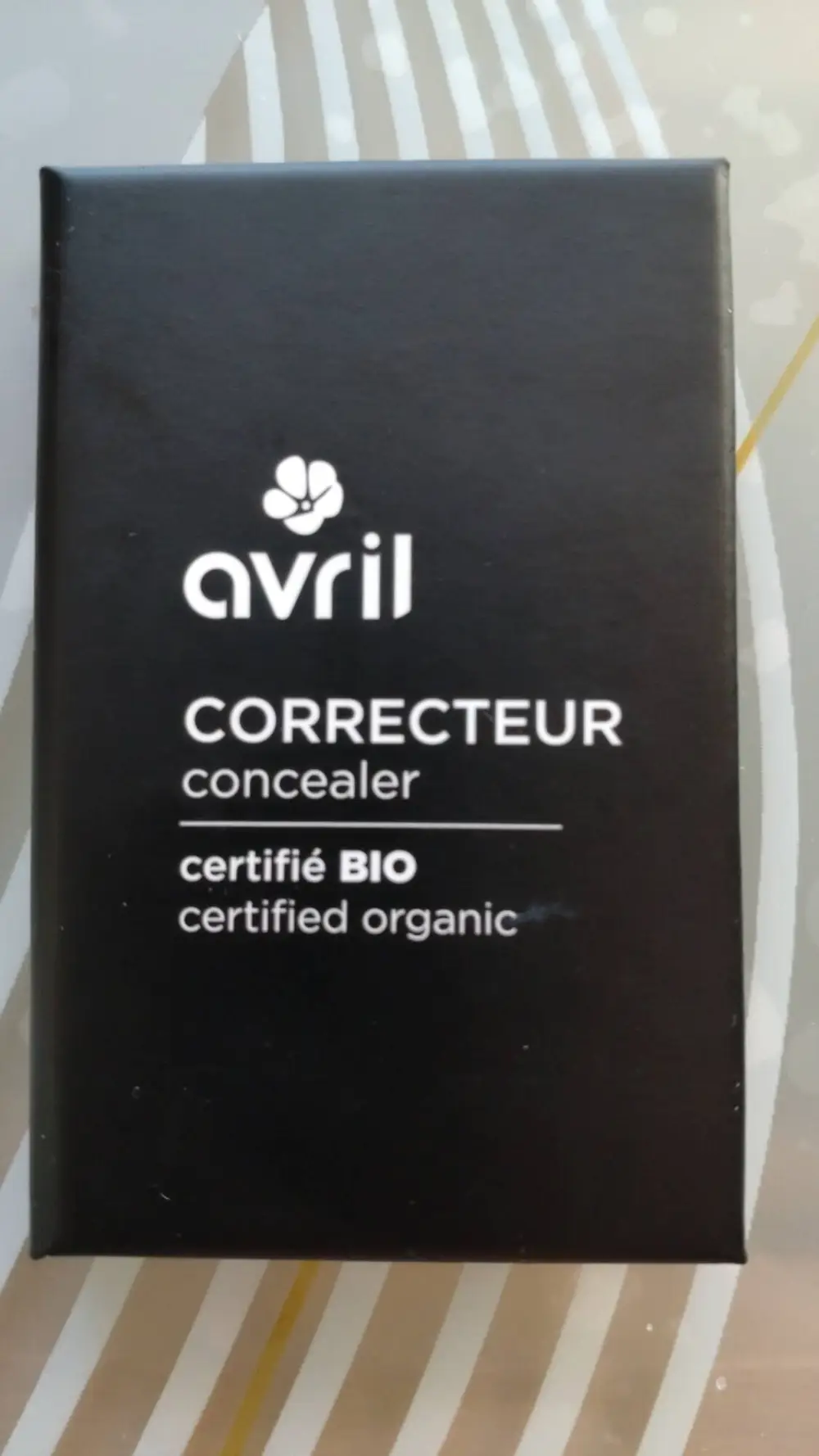 AVRIL - Correcteur 