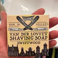 VAN DER LOVETT - Sweet wood - Shaving soap