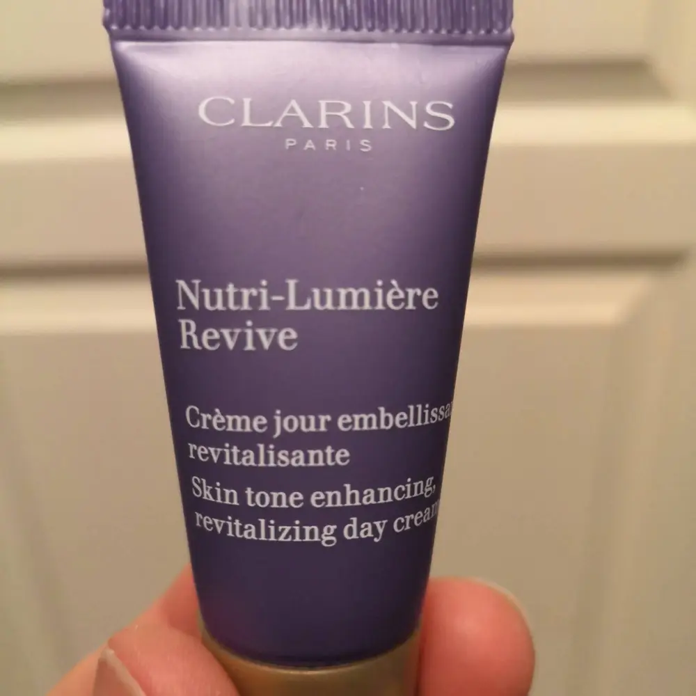 CLARINS - Nutri-lumière revive - Crème jour embellissante revitalisante