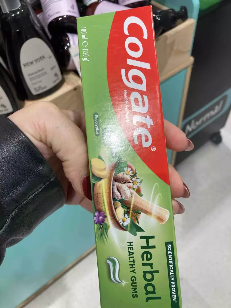 COLGATE - Herbal - Fluoride toothpaste