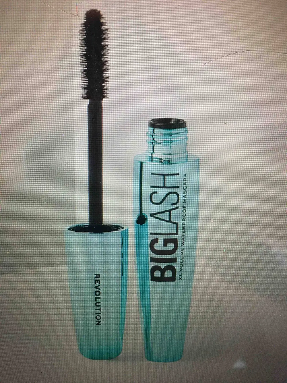 REVOLUTION - Biglash  - XL volume waterproof mascara