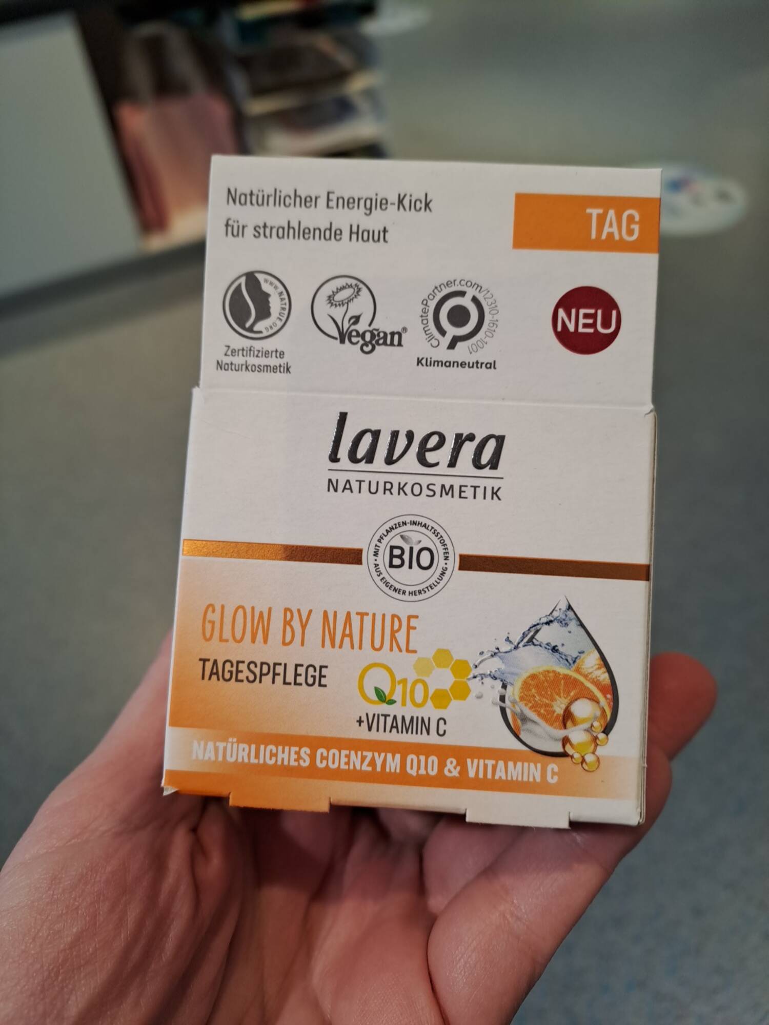 LAVERA - Glow by nature - Tagespflege Q10 + vitamin C