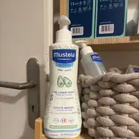MUSTELA - Bébé enfant - Gel lavant doux 