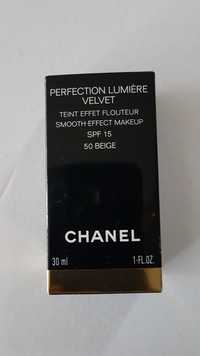 CHANEL - Perfection Lumière Velvet - Teint effet flouteur SPF 15 50 beige
