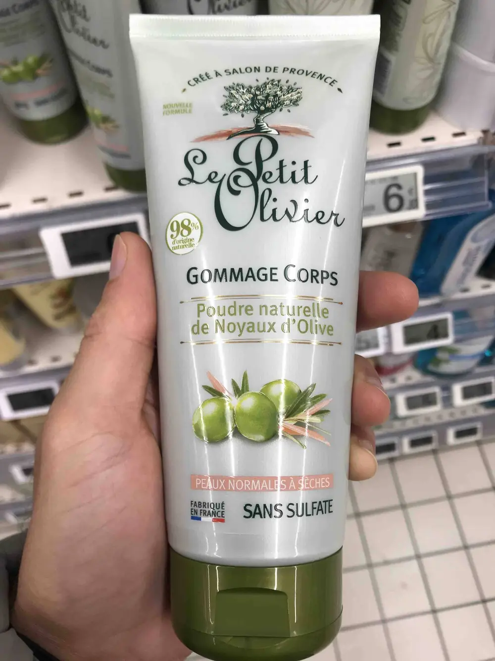 LE PETIT OLIVIER - Poudre naturelle de noyaux d'olive - Gommage corps