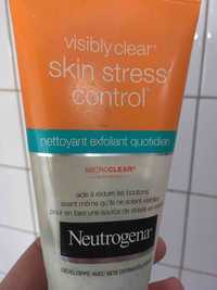 NEUTROGENA - Visibly clear Skin stress control - Nettoyant exfoliant quotidien