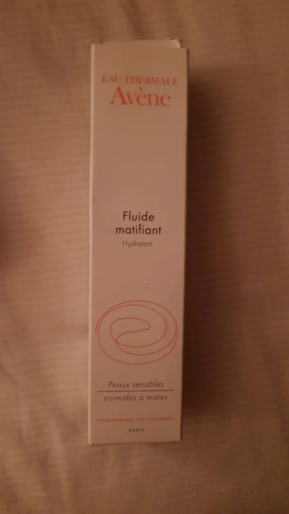 AVÈNE - Fluide matifiant hydratant