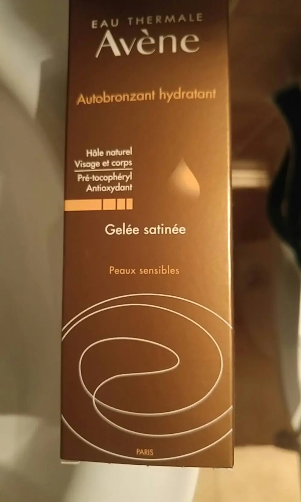 EAU THERMALE AVÈNE - Gelée satinée - Autobronzant hydratant