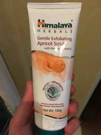 HIMALAYA HERBALS - Gentle exfoliating - Apricot scrub