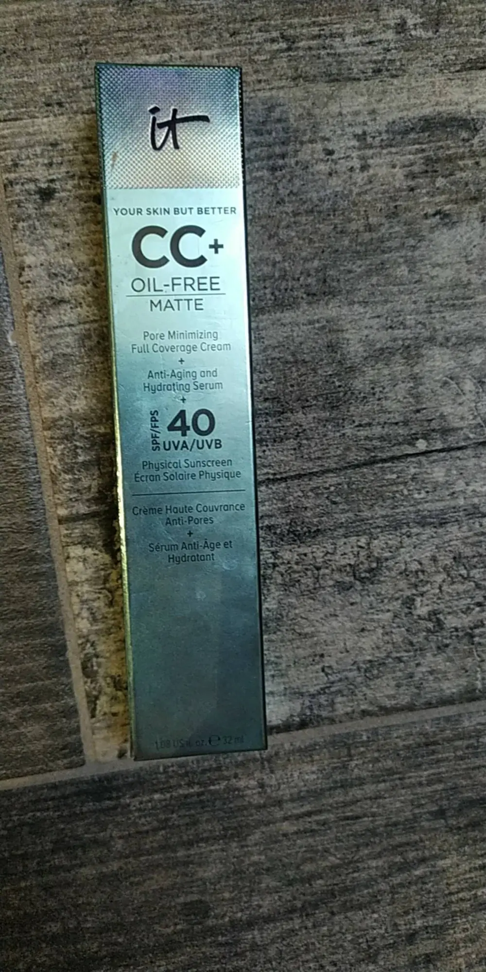 IT COSMETICS - CC+ Oil-free Matte SPF/FPS 40