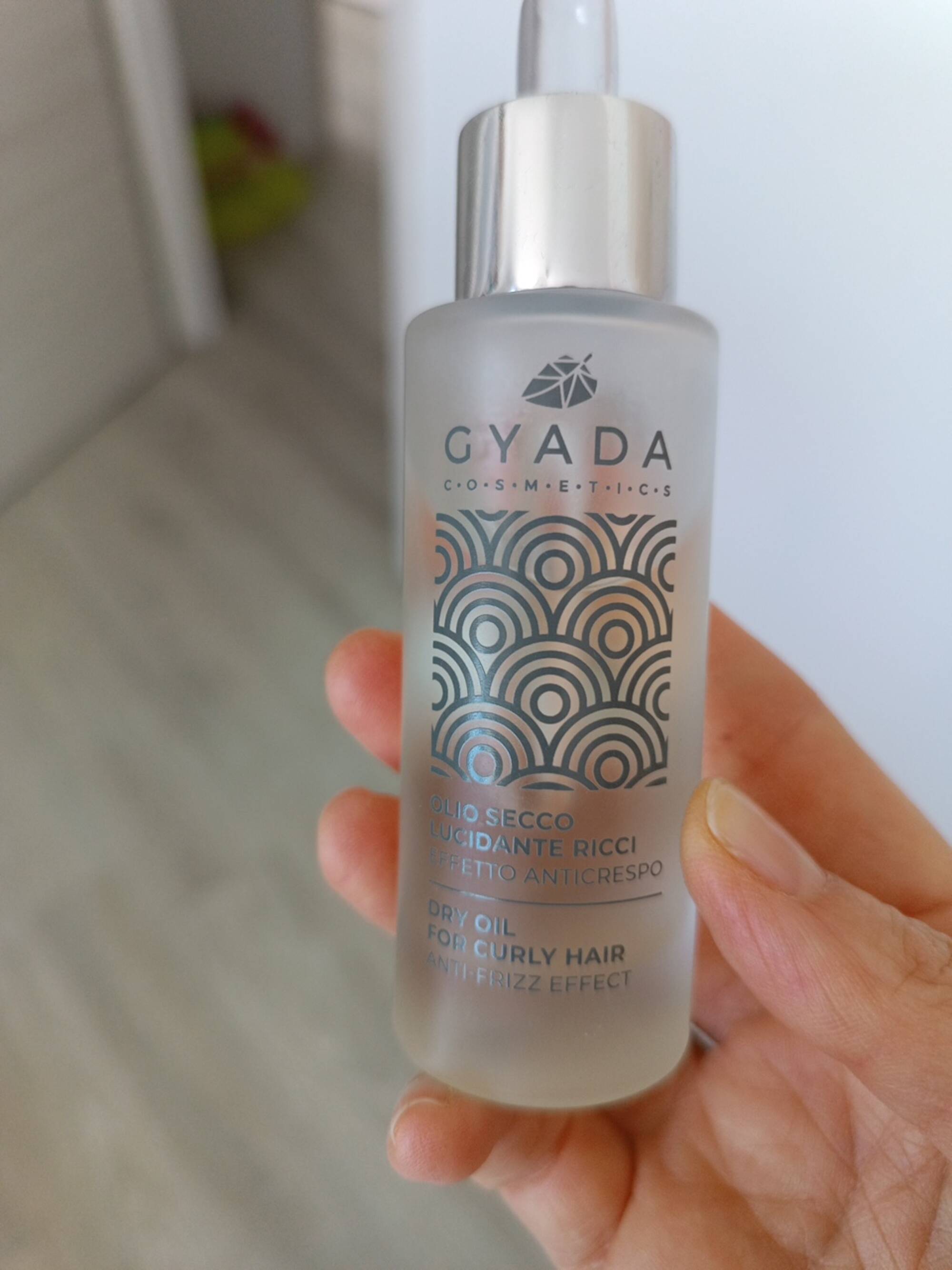 GYADA COSMETICS - Dry oil for curly hair anti friz effect 