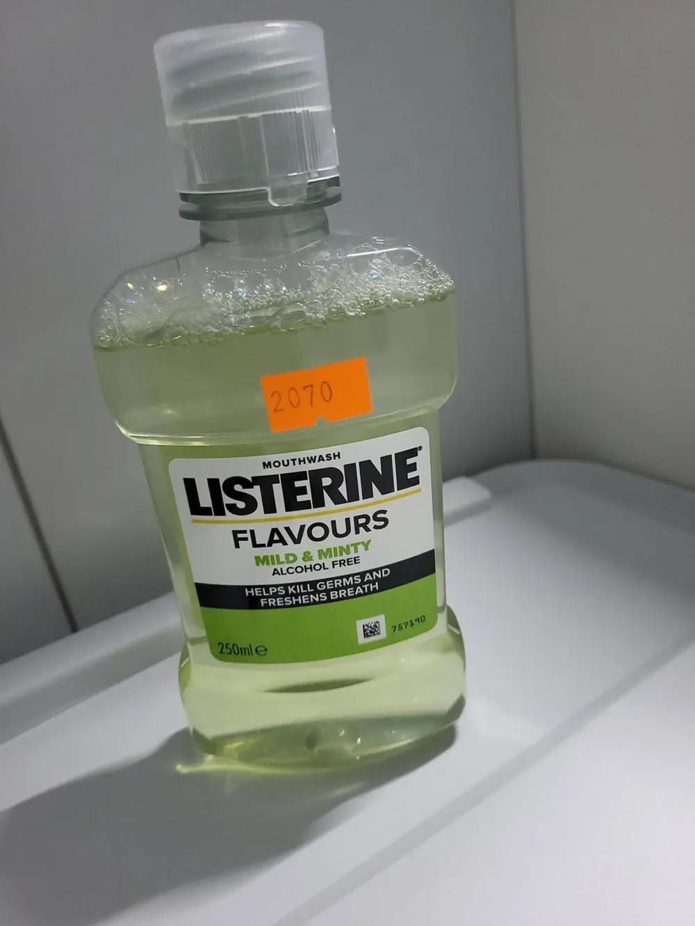 LISTERINE - Mouthwash flavours mild and minty 