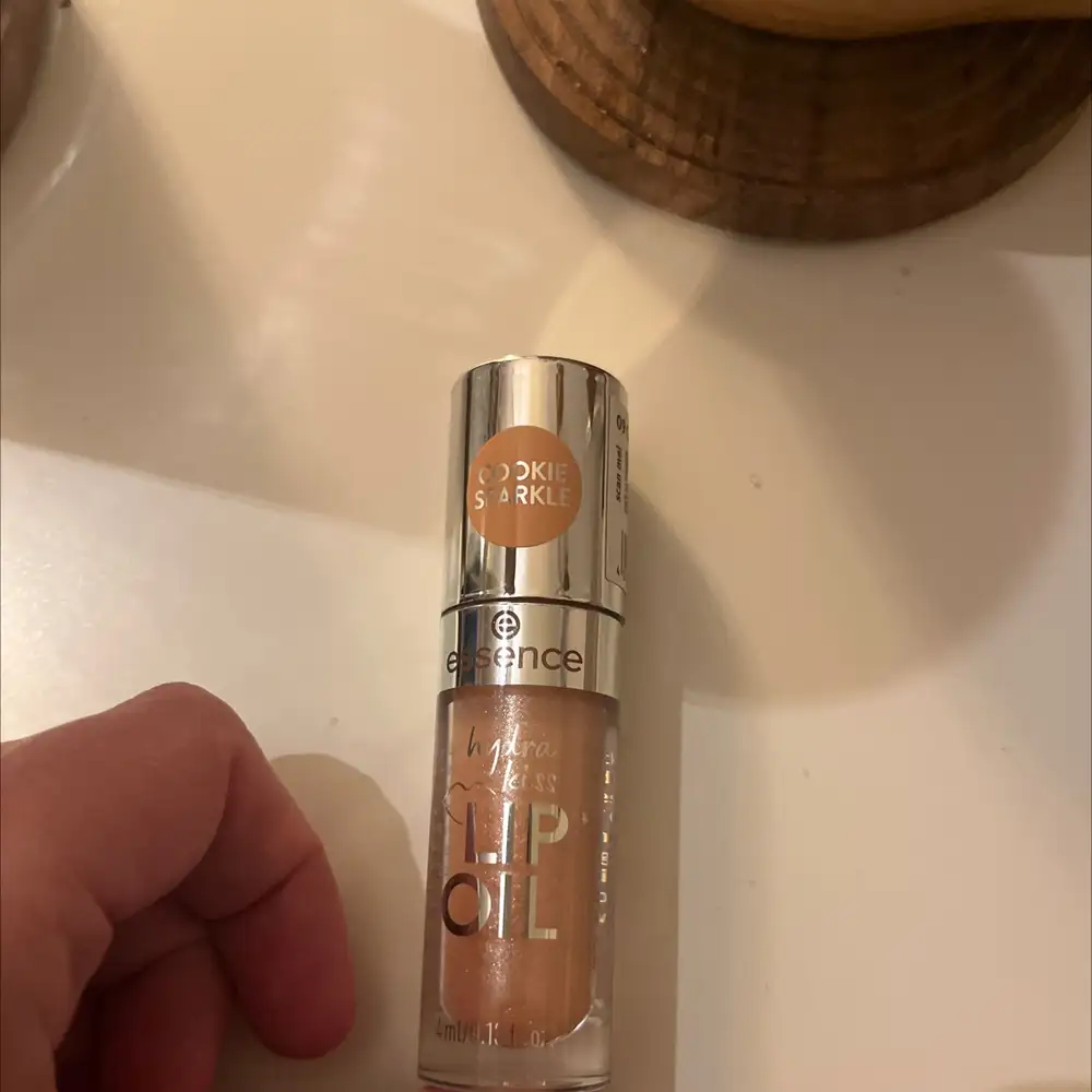 ESSENCE - Cookie sparkle - Lip oil hkiss