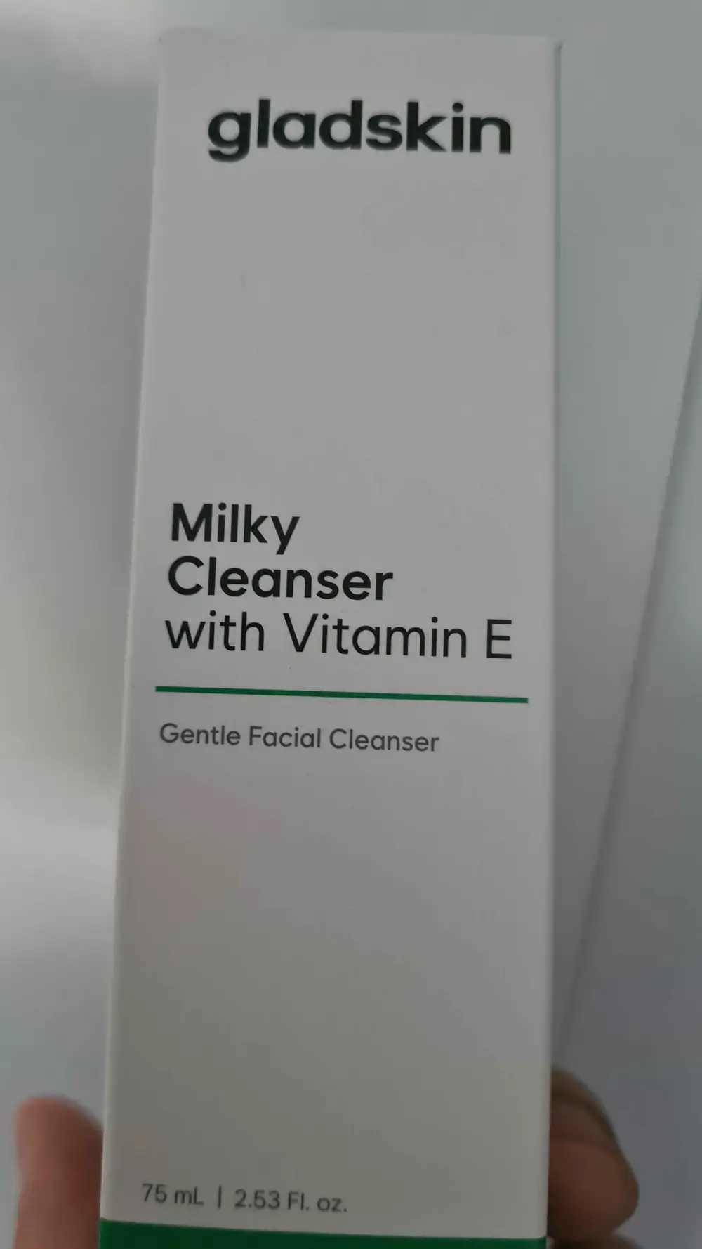 GLADSKIN - Milky cleanser with vitamin E