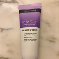 JOHN FRIEDA - Frizz Ease - Shampooing 