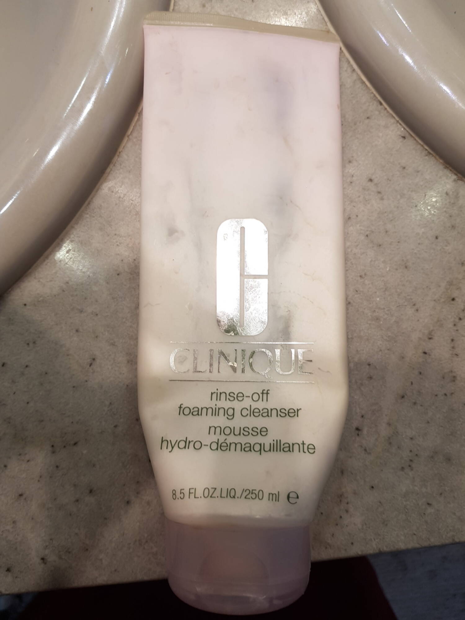 CLINIQUE - Mousse hydro-démaquillante 