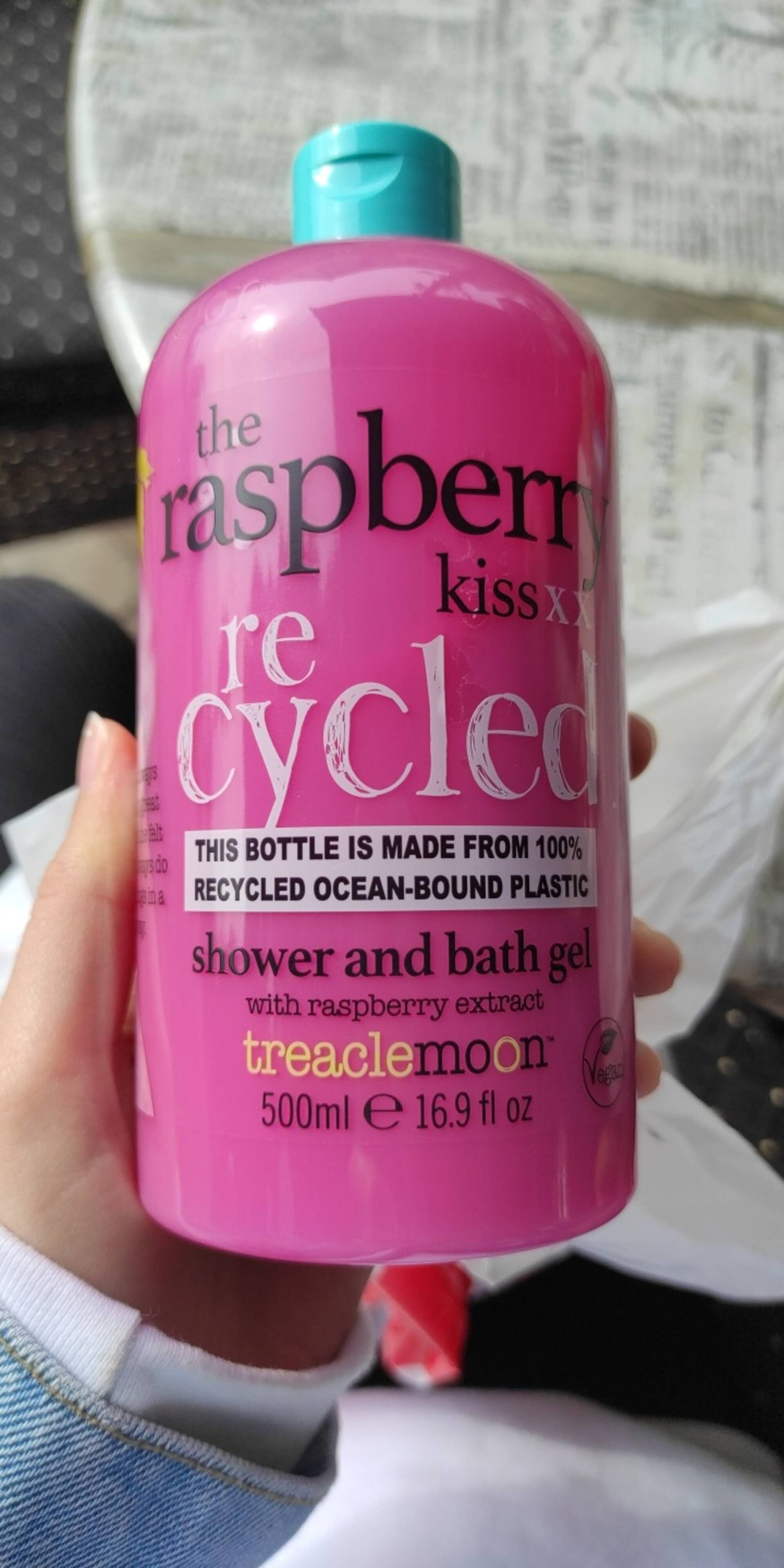 TREACLE MOON - The raspberry kiss recycled - Shower and bath gel
