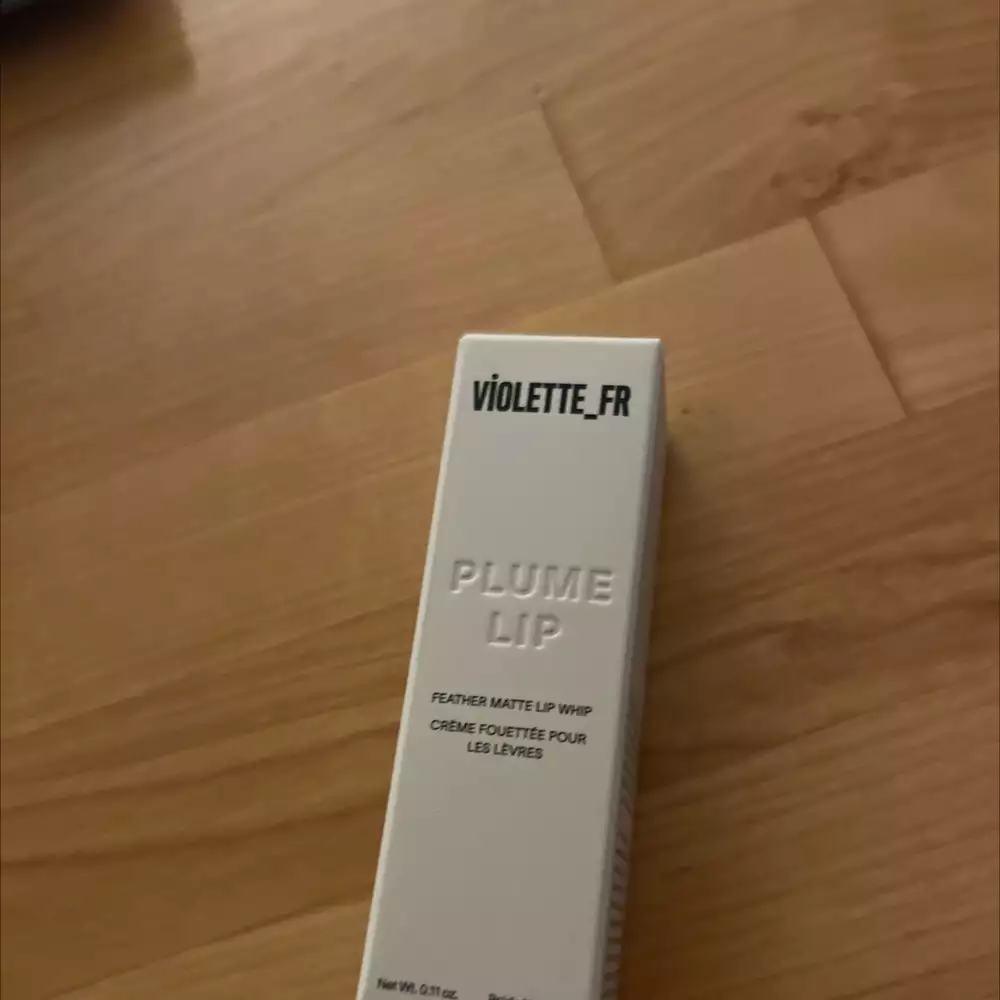 VIOLETTE_FR - Plume lip - Crème fouettée pour les lèvres