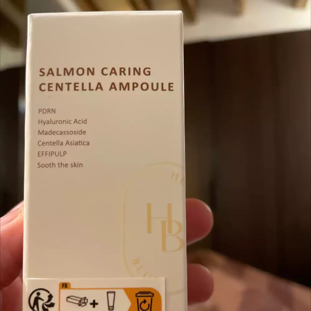 HEVEBLUE - Salmon caring centella ampoule