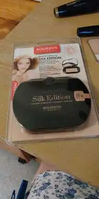 BOURJOIS - Silk édition - Poudre compacte