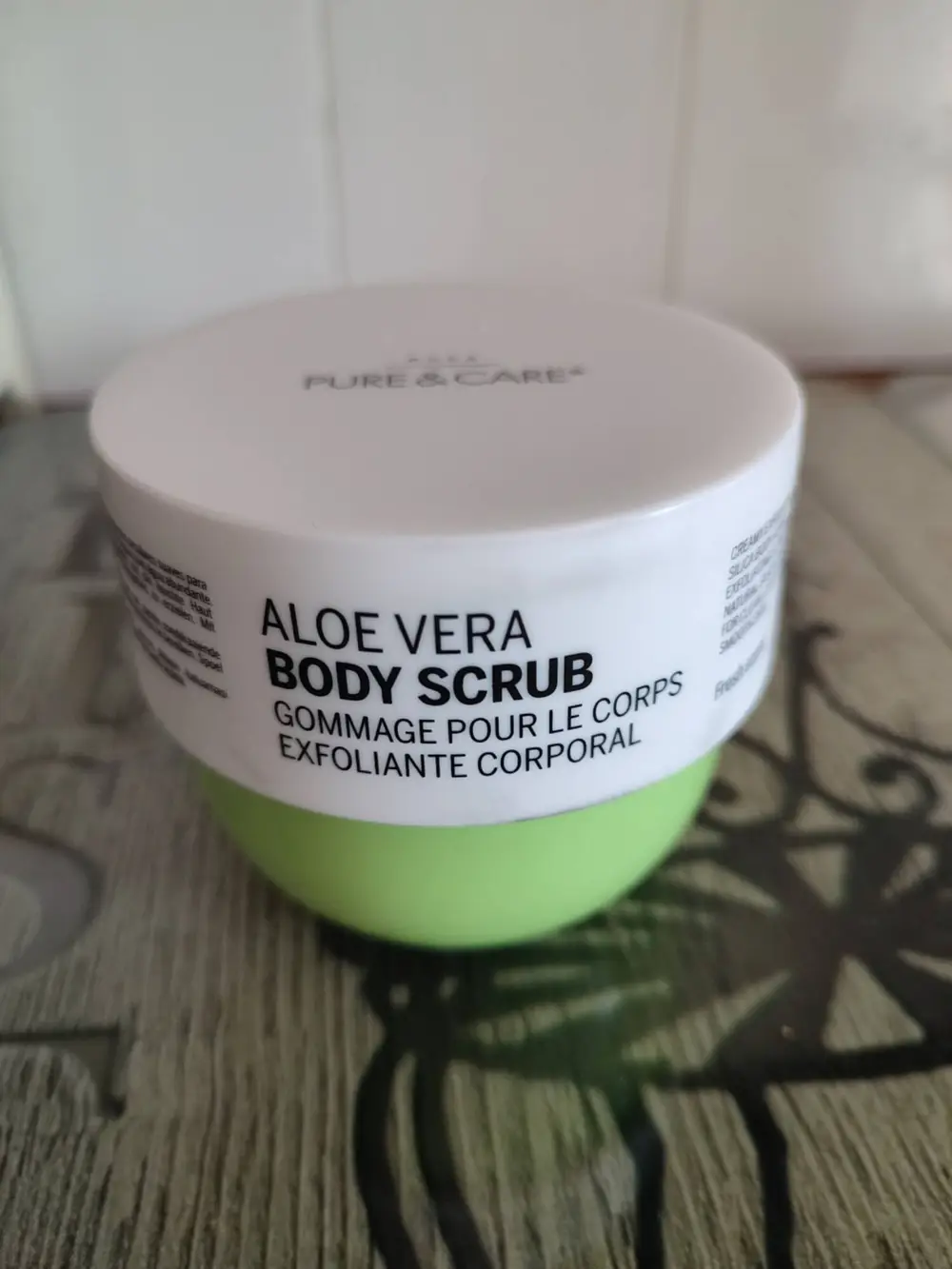 PURE & CARE - Gommage pour le corps aloe vera