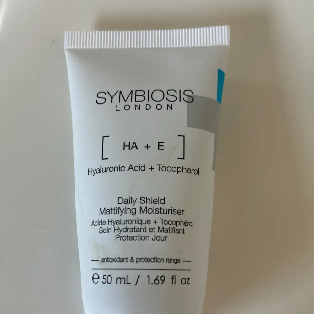SYMBIOSIS - HA + E - Soin hydratant et matifiant