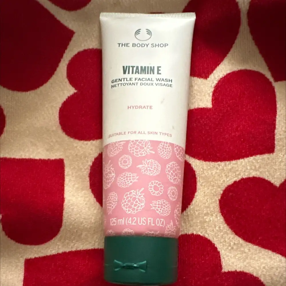 THE BODY SHOP - Nettoyant doux visage vitamin E