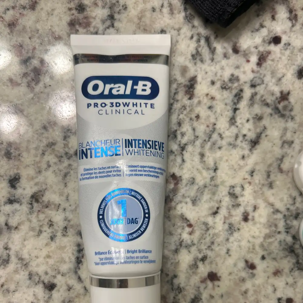ORAL-B - Dentifrice blancheur intense pro-3D white