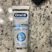 ORAL-B - Dentifrice blancheur intense pro-3D white