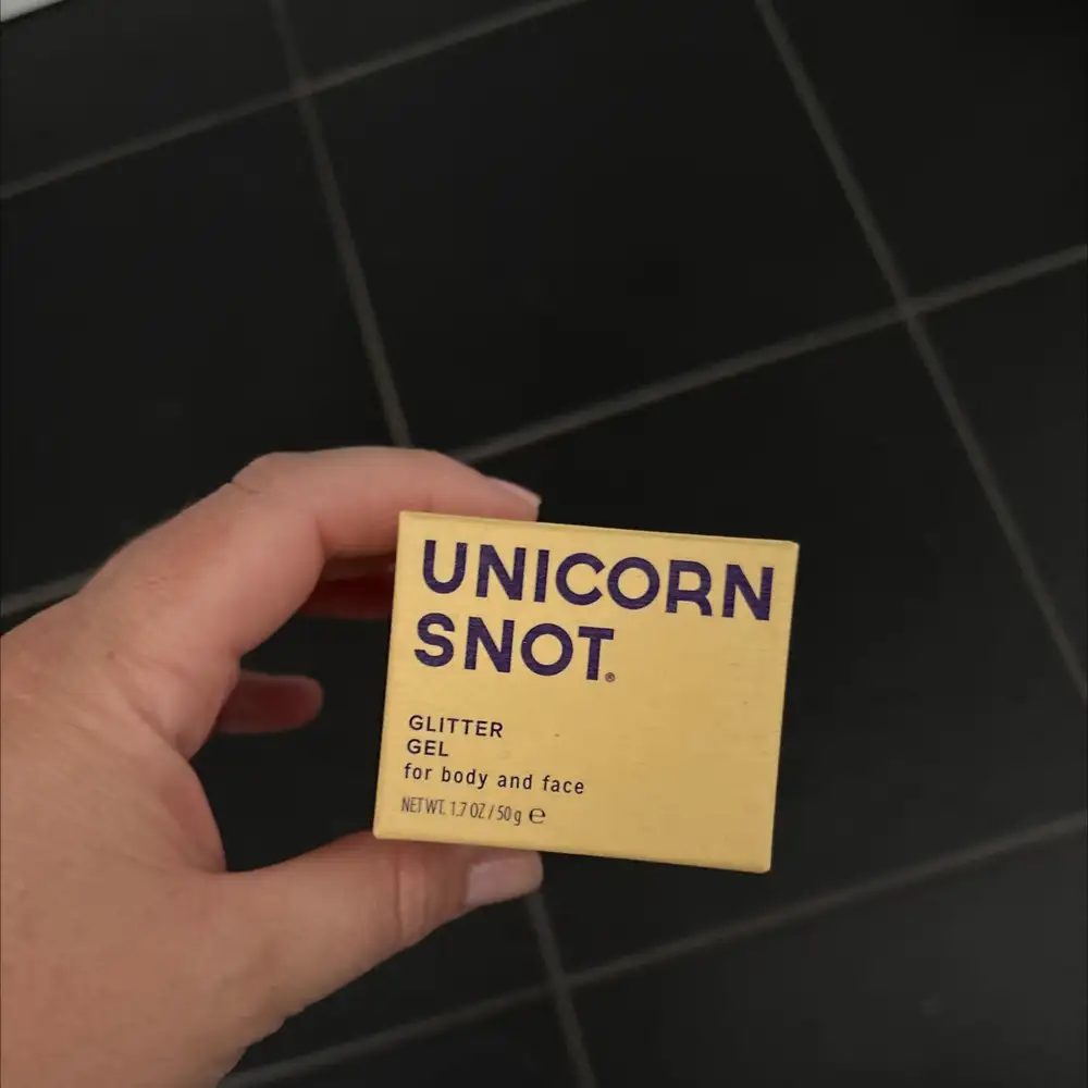 UNICORN SNOT - Glitter gel for body and face