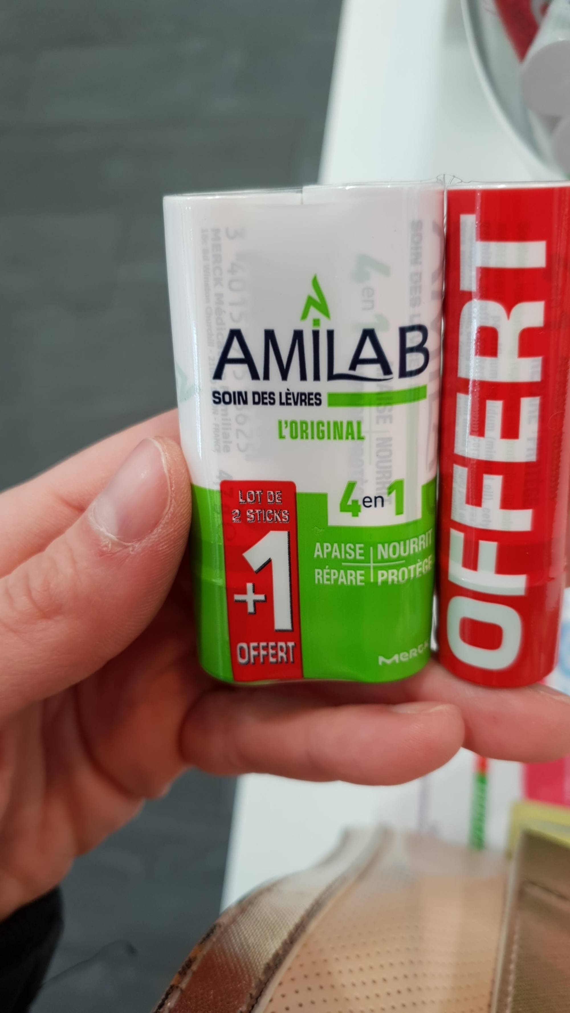 AMILAB - L'original - Soin des lèvres 4 en 1