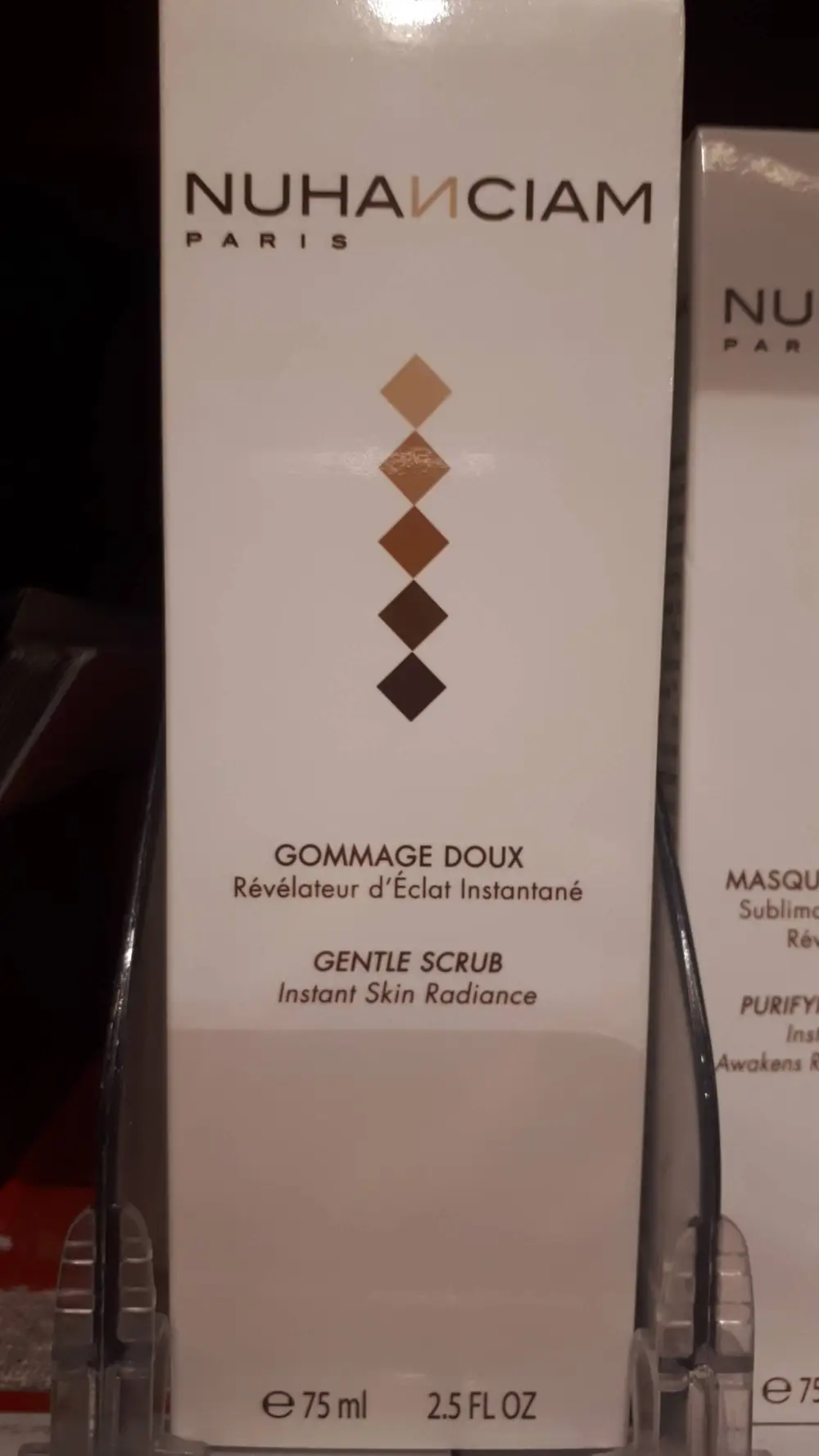 NUHANCIAM - Gommage doux pour le visage