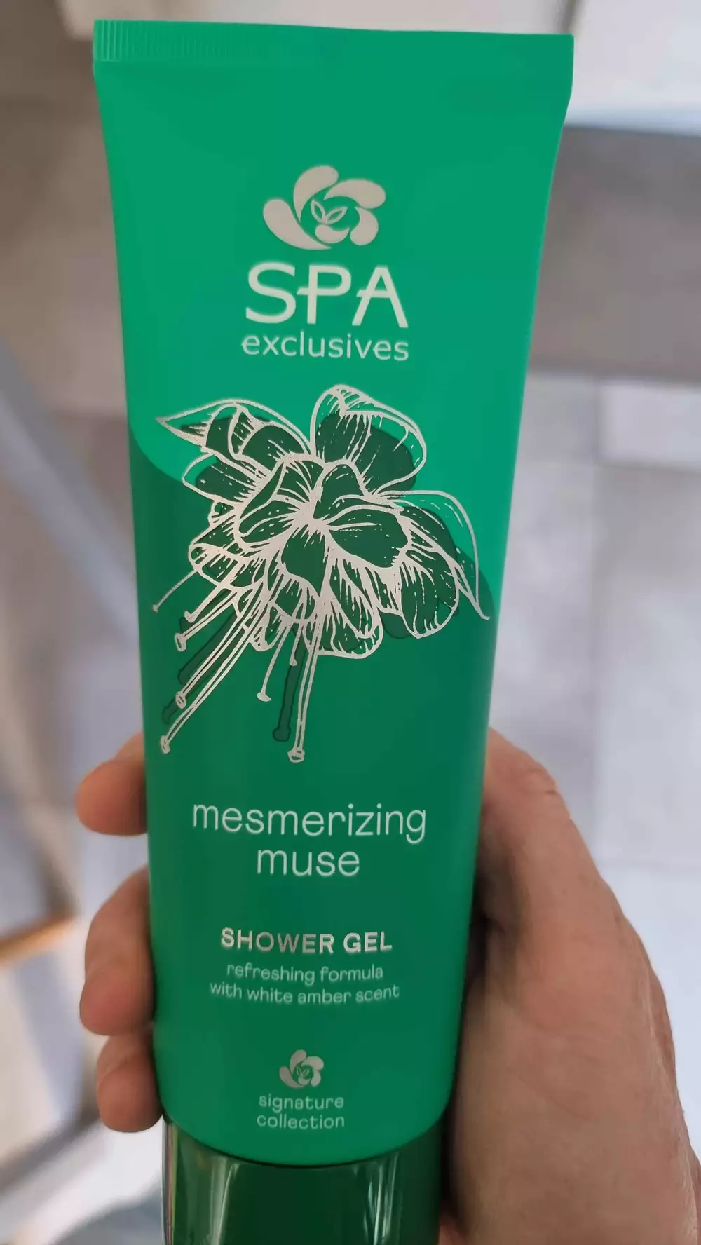 SPA EXCLUSIVES - Mesmerizing muse - Shower gel